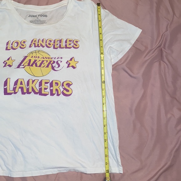 Lakers Graphic Tee - Picture 6 of 7